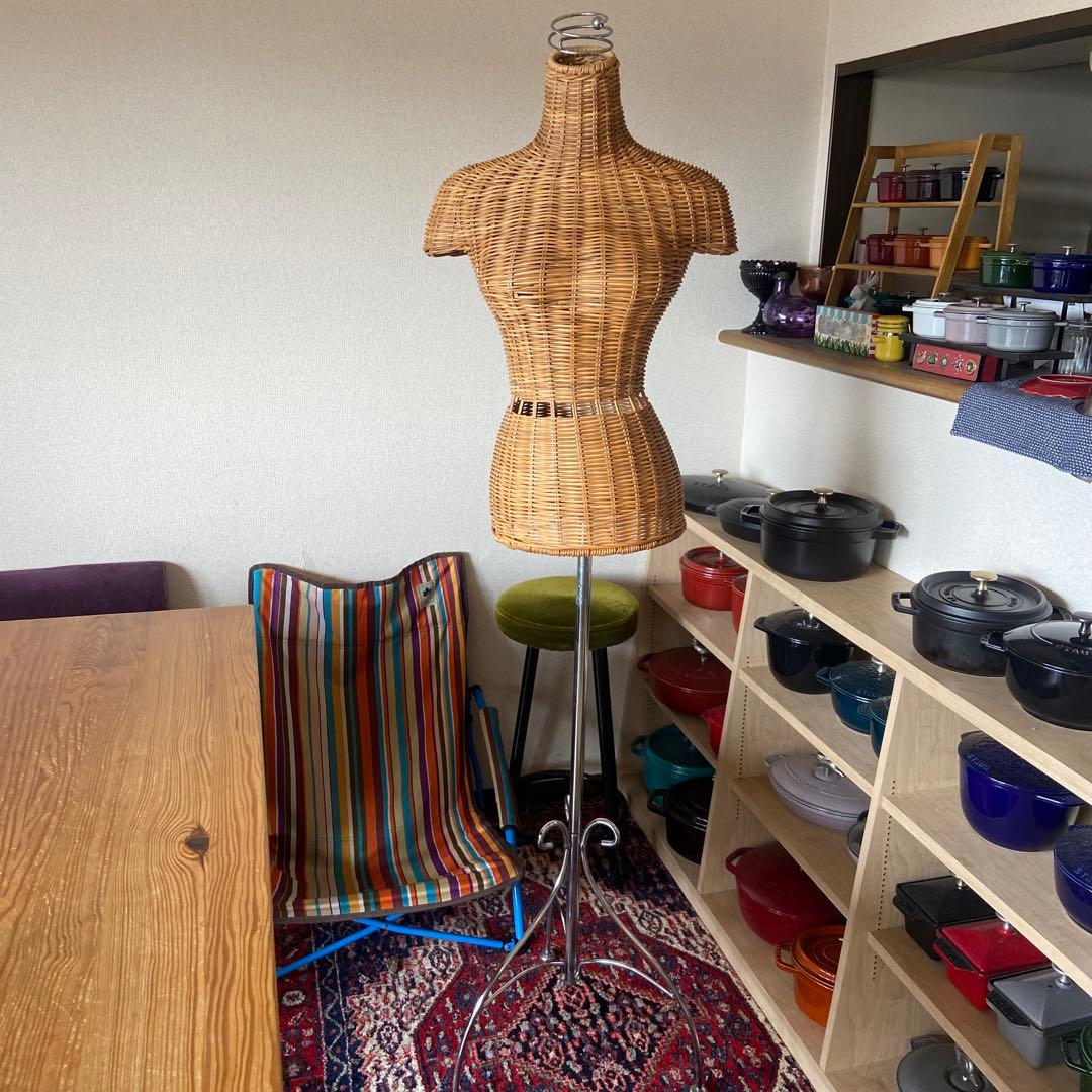 ラタン製トルソー マネキン　ボディ　婦人用ラタントルソー　籐　トルソー　マネキン
