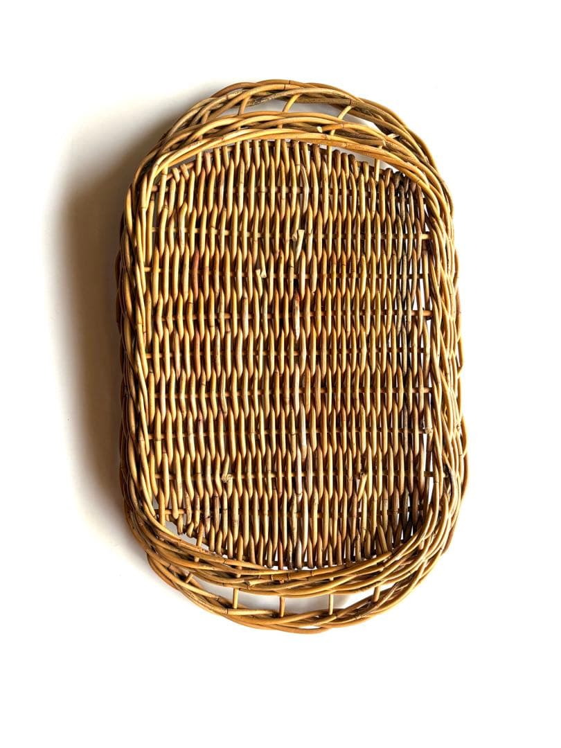 【蚤の市購入】ラタンの大きなトレイ 暮らしの道具 カゴアミドリ 古道具