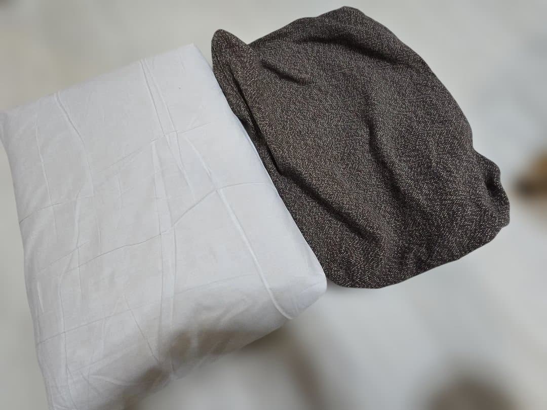 無印良品　オーク材　オットマン　リビングでもダイニングでも使えるベンチ