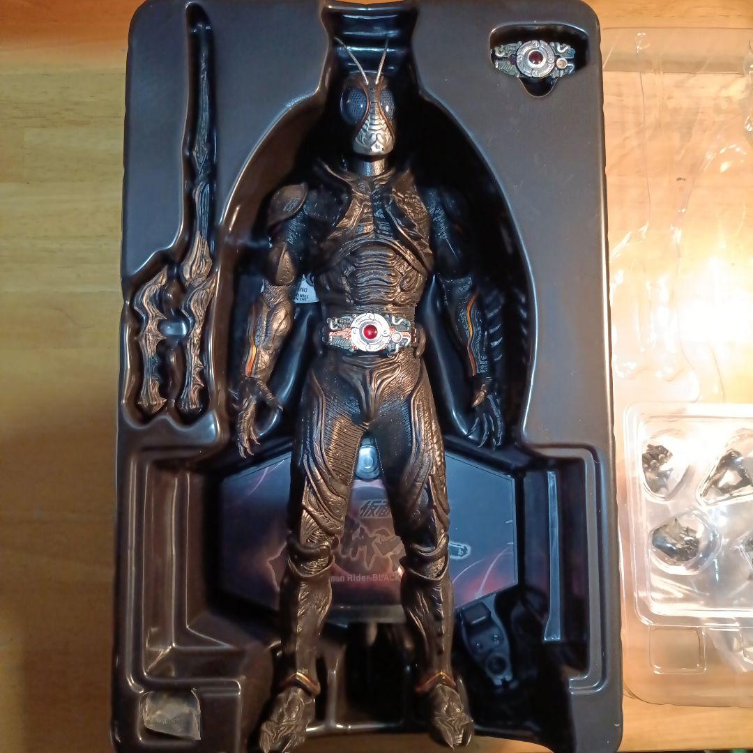 仮面ライダーBLACKSUN　ホットトイズ　フィギュア　1／6サイズ