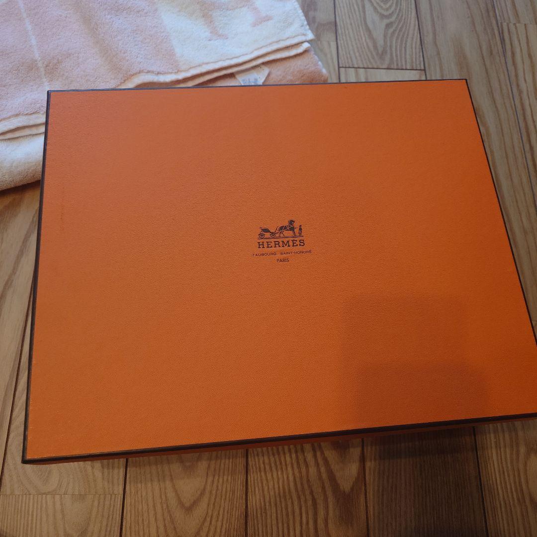 HERMES 箱付き バスタオル ピンク・ホワイト