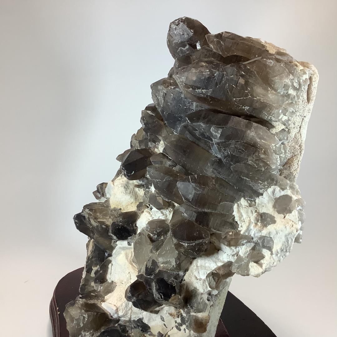 黒水晶クラスター　巨大鉱石　19.7ｋｇ　希少品　パワーストーン　玄関　リビング