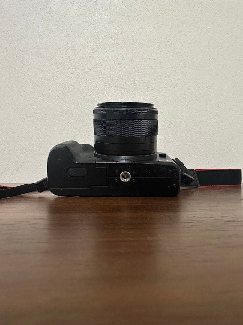 【値下げ】ミラーレスカメラ　Canon kissM2