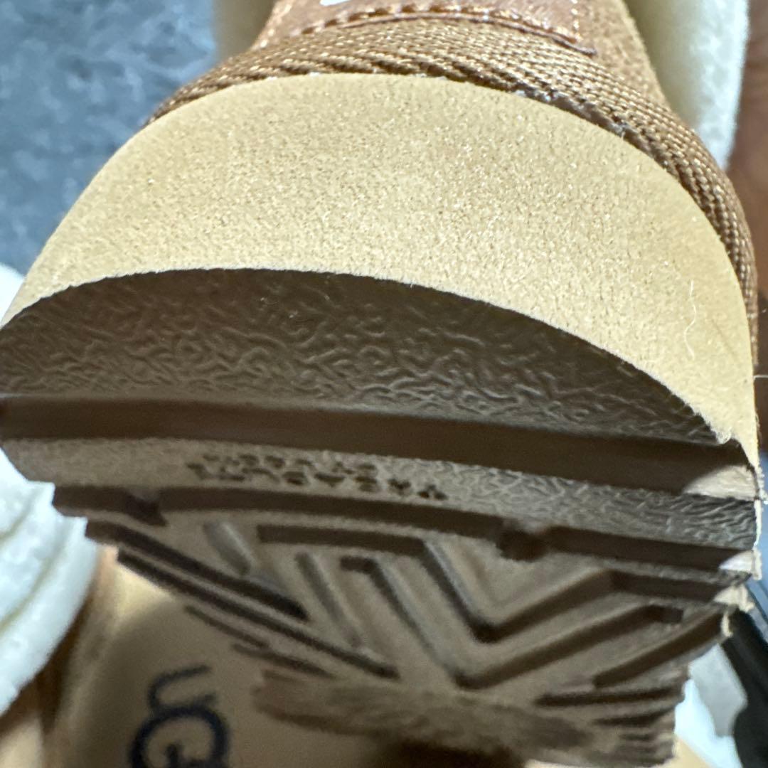 UGG アグ　ムートンブーツ　チェスナット　クラシックミニ　7サイズ　新品未使用