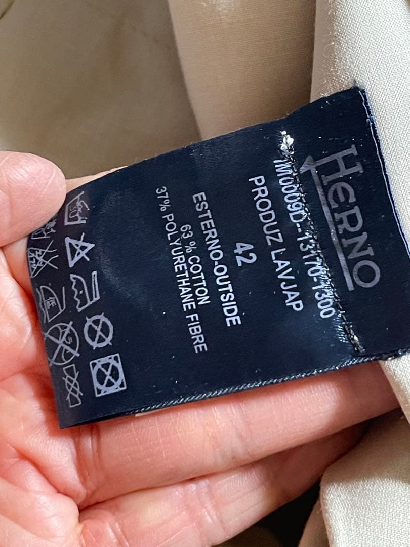 高級ブランド　ヘルノ　春夏コート