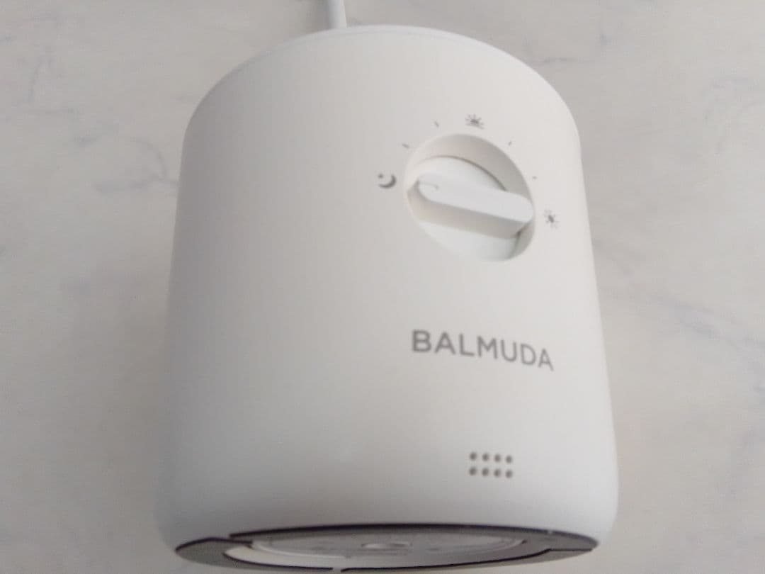 バルミューダ ライト LED デスク L01A-WH ホワイト 2018年製