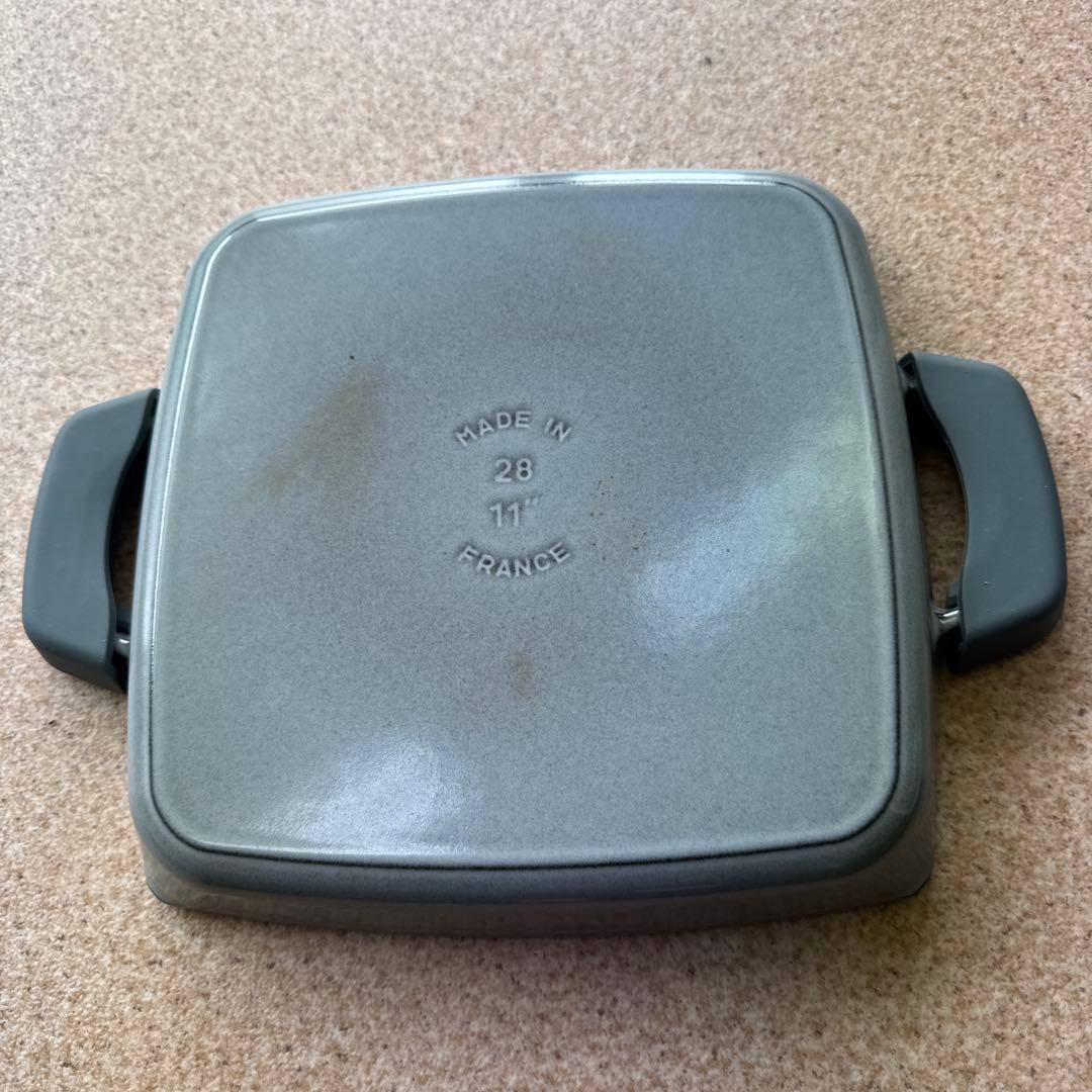 STAUB 鋳鉄グリルパン 28cm シリコンカバー付き
