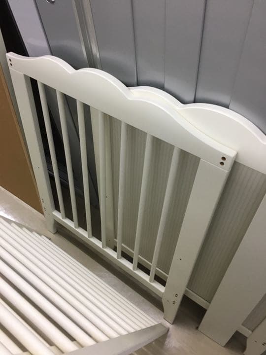 イケア　ベビーベッドHENSVIK？ 未使用　※開封済