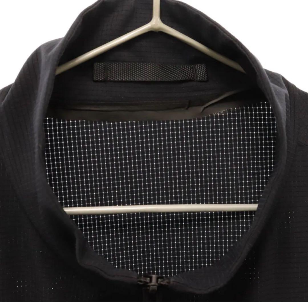 ぱくPRADA ライトバイストレッチジャケット　ナイロンジャケット