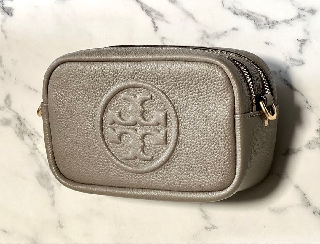 【新品未使用】トリーバーチ　ショルダーバック　人気色