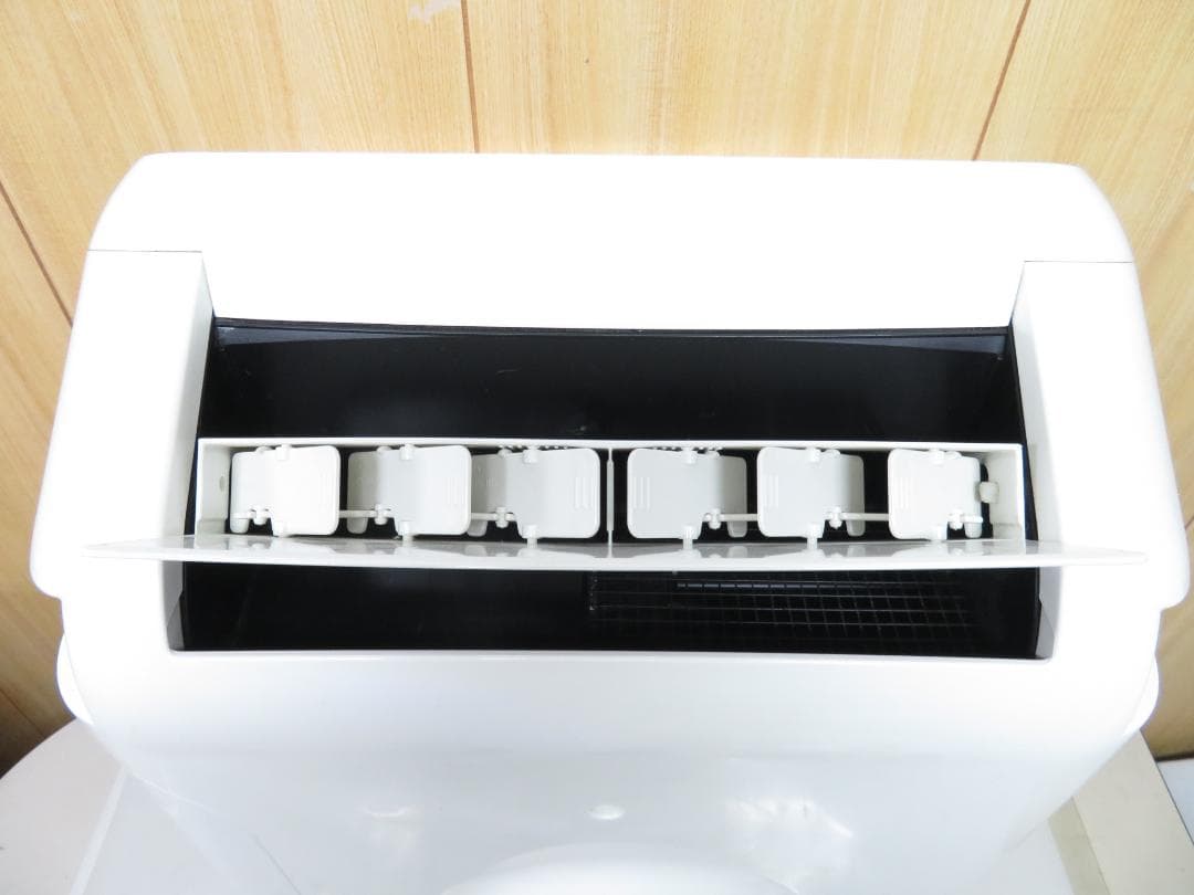 ダイキン クリアフォースZ 除加湿空気清浄機 MCZ70S-W 一部ボタン訳あり