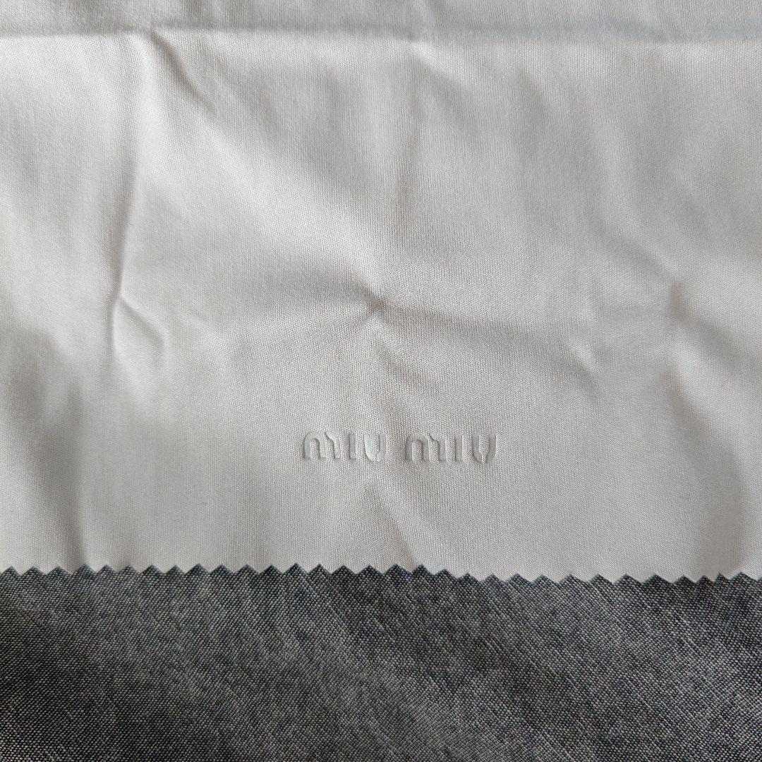 レア　miumiuオーバーサイズ　サングラス　白