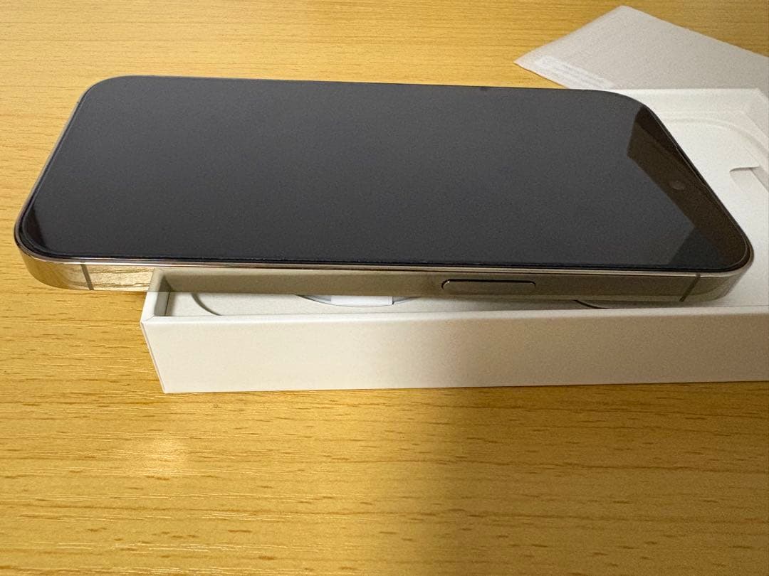 iPhone 14 pro 256GB ガラスフィルム付
