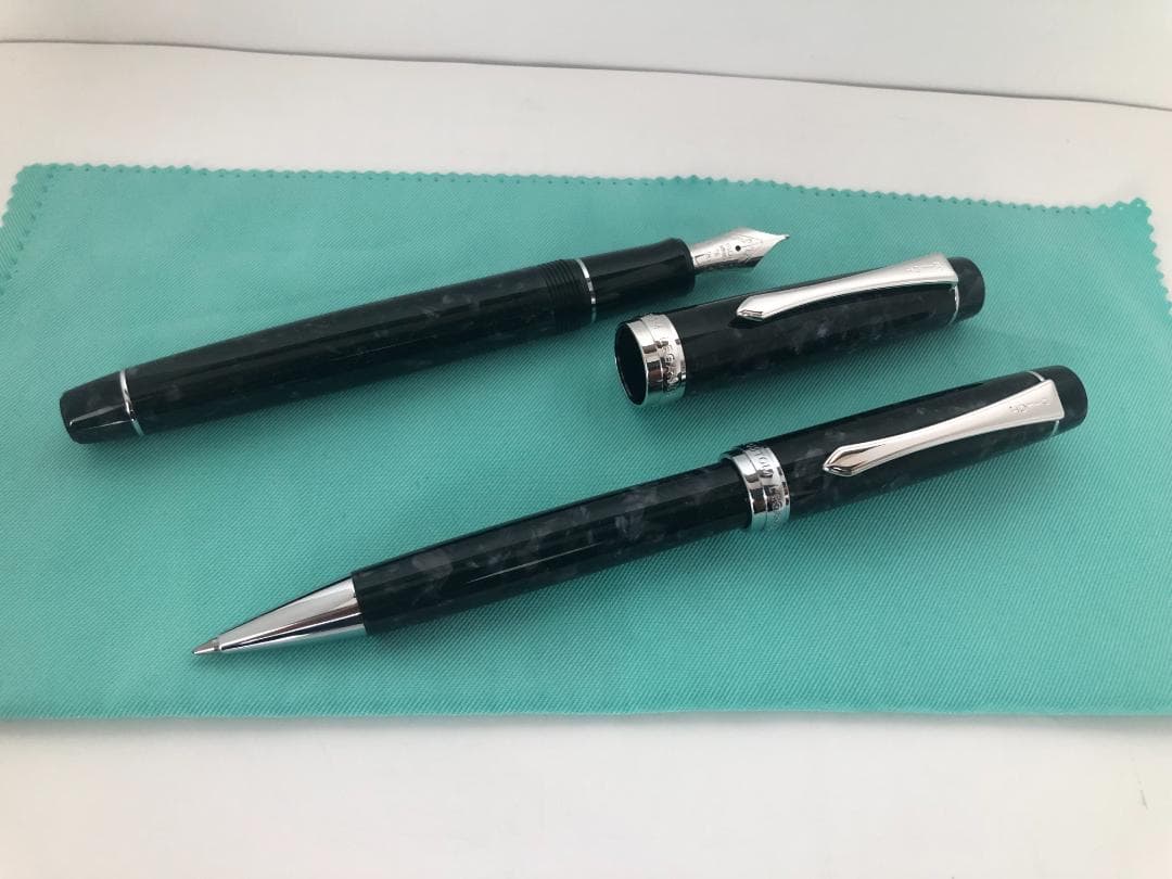 パイロット CUSTOM LEGANCE 万年筆とボールペンの２本セット