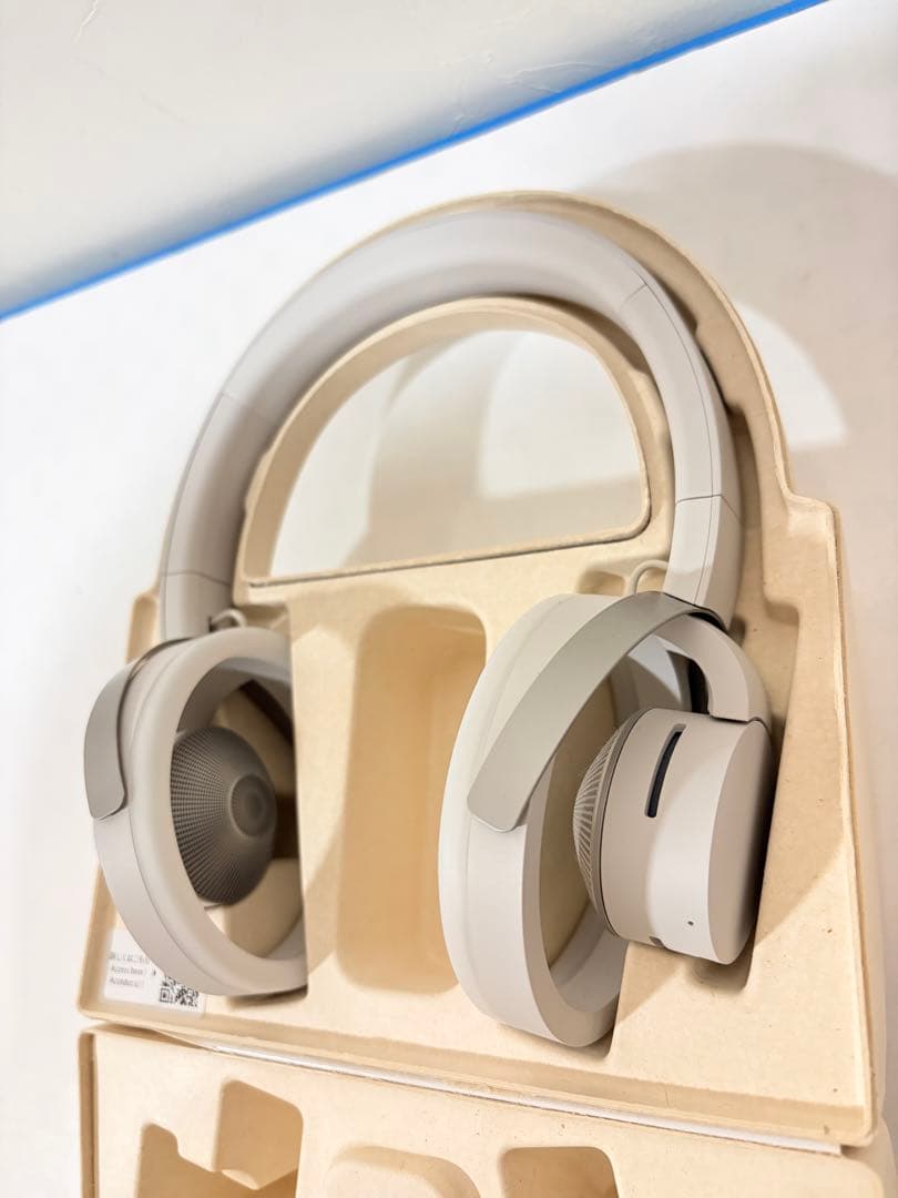 NWM ONE ワイヤレスヘッドフォン ホワイト