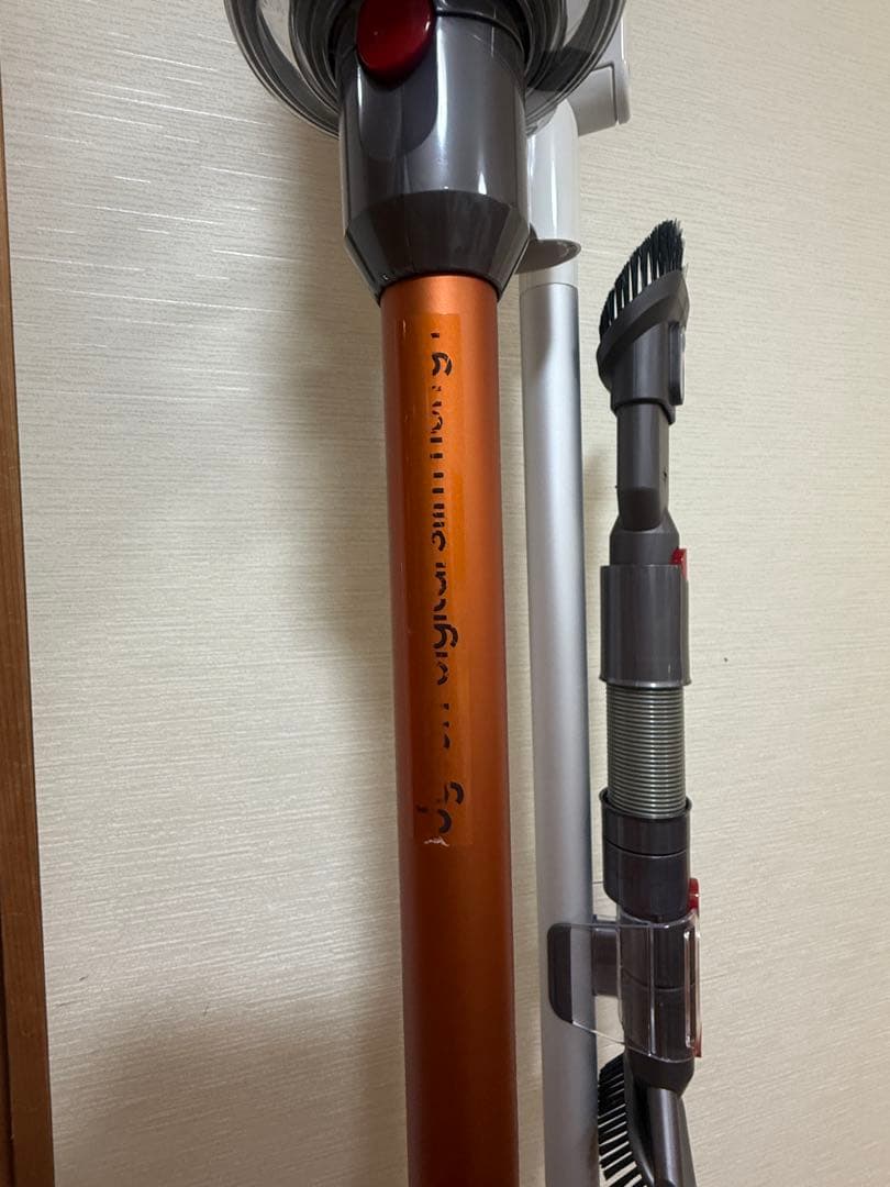 Dyson SV18 コードレス掃除機　スタンド付き　ダイソン