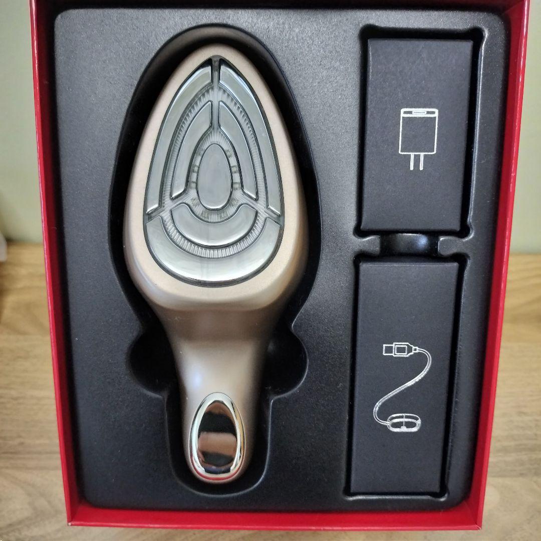 ME ラボン エクラ 美顔器　IKKO　eclat me la boum