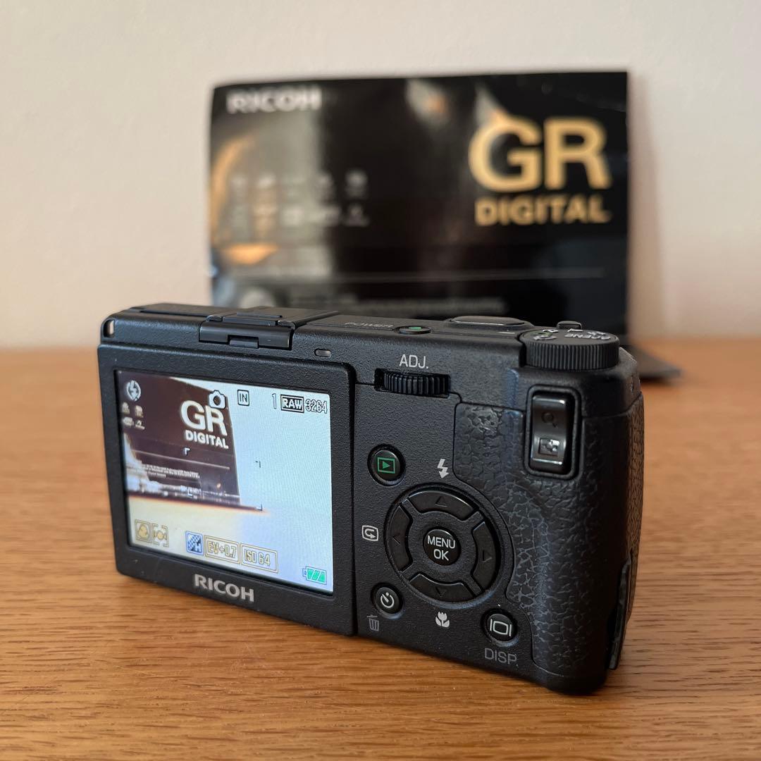 【最終価格 1/31まで限定sale】 RICOH GR DIGITAL 初代機
