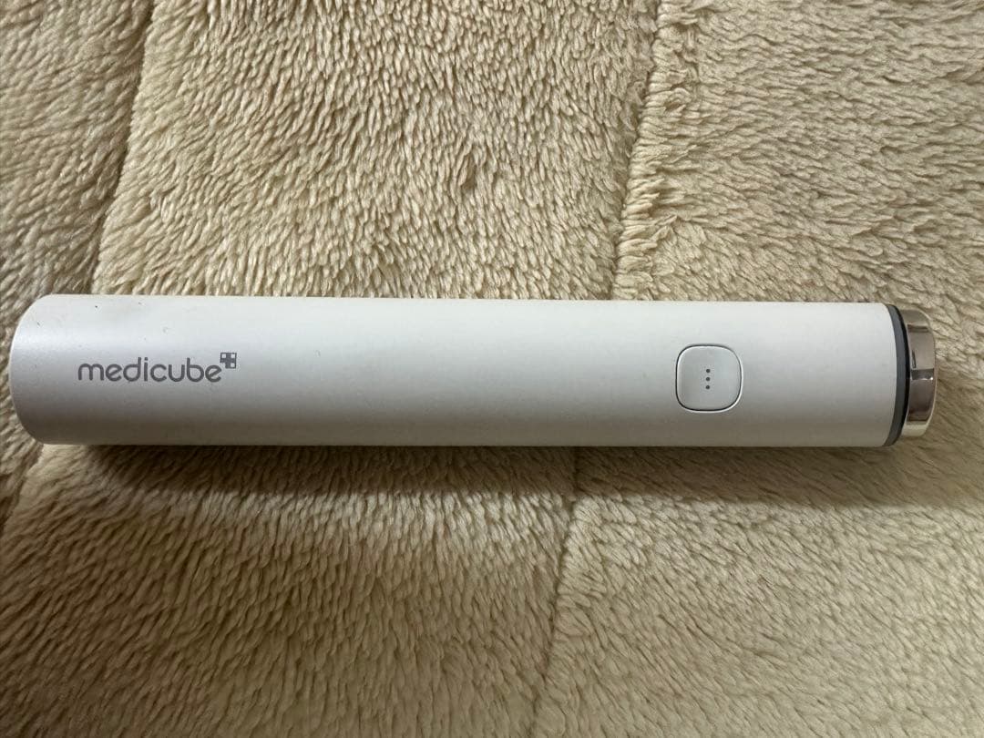 メディキューブ 美顔器 medicube AGE-Rブースタープロミニ ホワイト