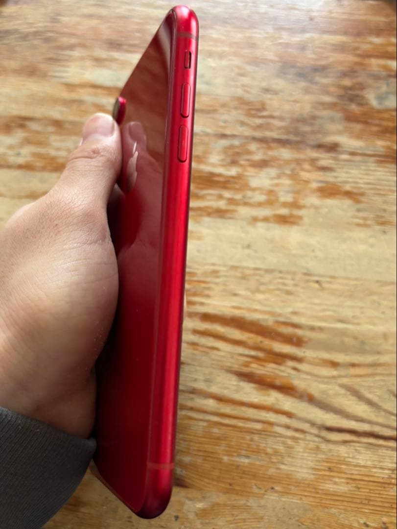 iPhoneXR レッド本体
