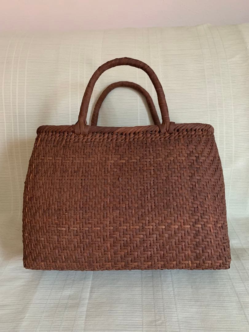 新品 長野産　極細3ミリ一番　柿渋2本飛び網代編み　山葡萄籠バッグ　サイズL