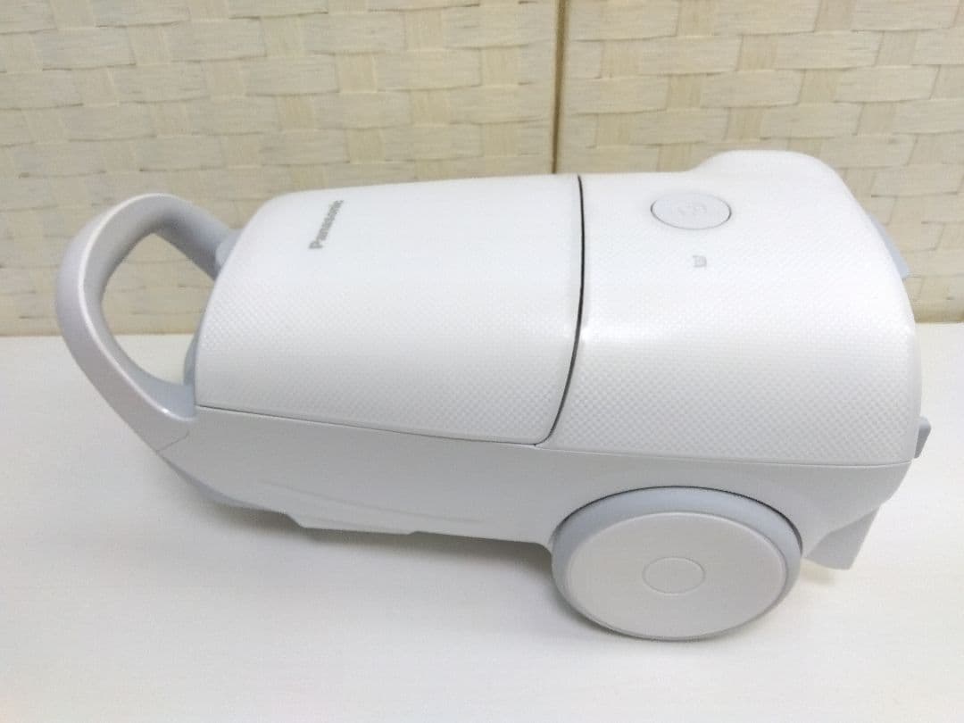 パナソニック 紙パック式 掃除機 MC-JP860K-W 24年製 クリーナー