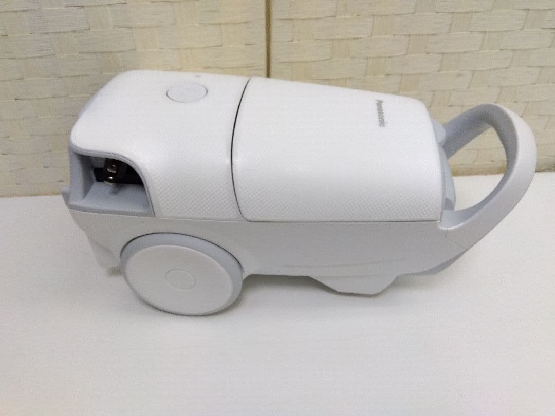 パナソニック 紙パック式 掃除機 MC-JP860K-W 24年製 クリーナー