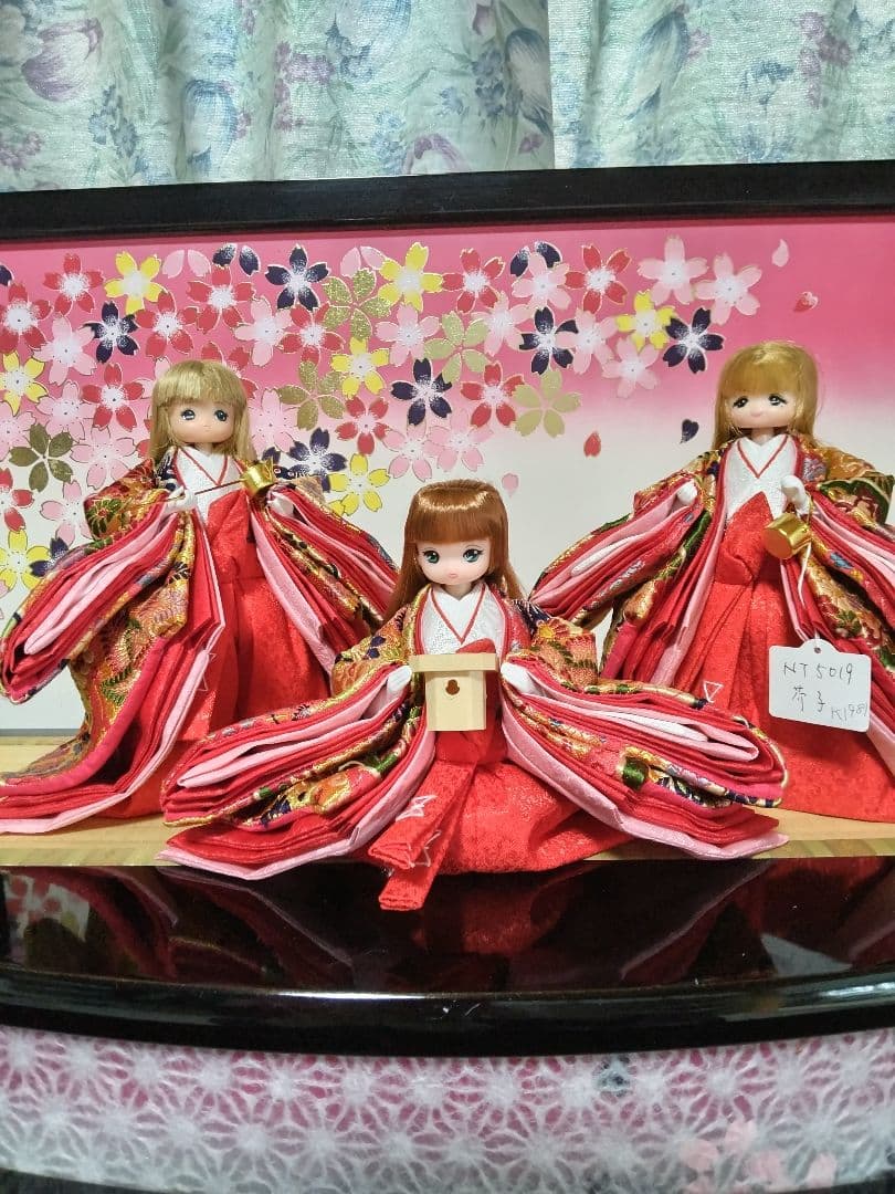 リカちゃん　雛人形 ② 親王と三人官女（リメイク品）