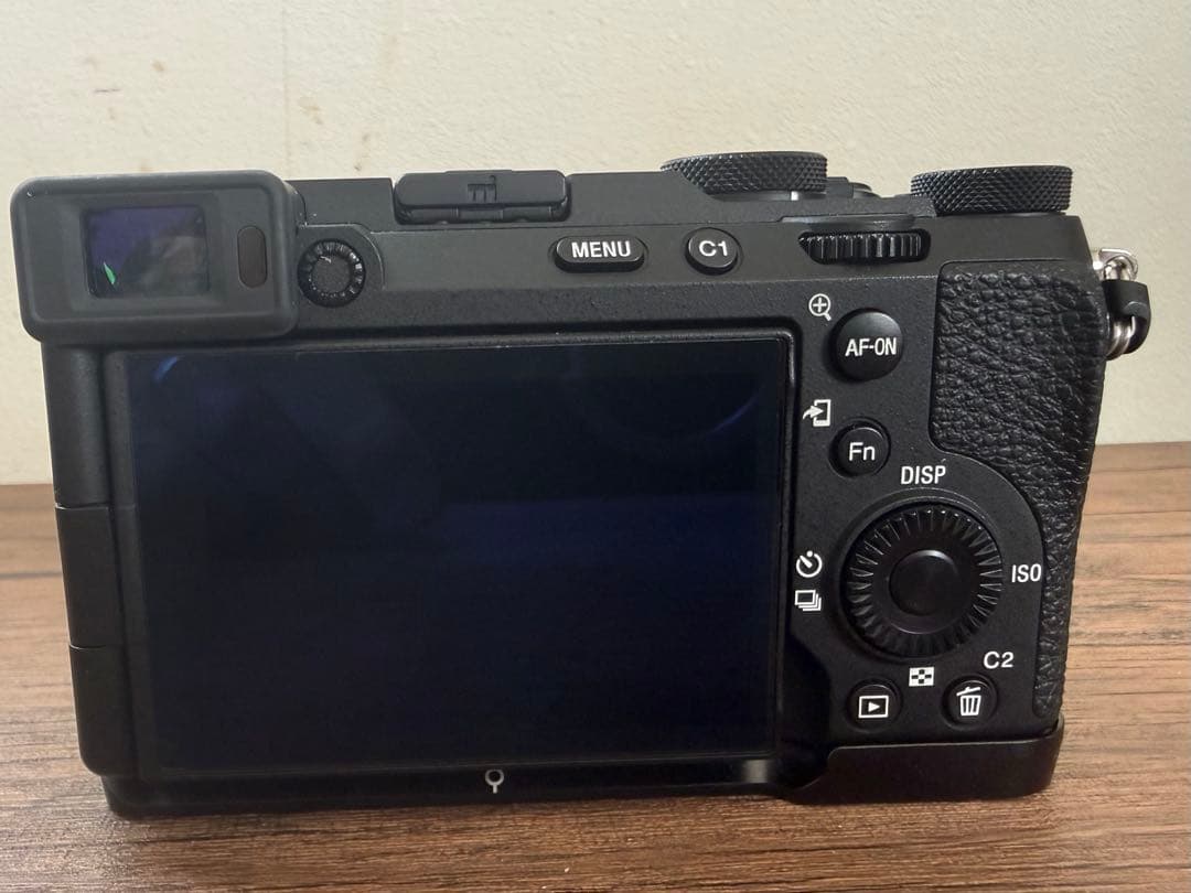 SONY α7C II 本体と付属品おまけSmallRigグリップ