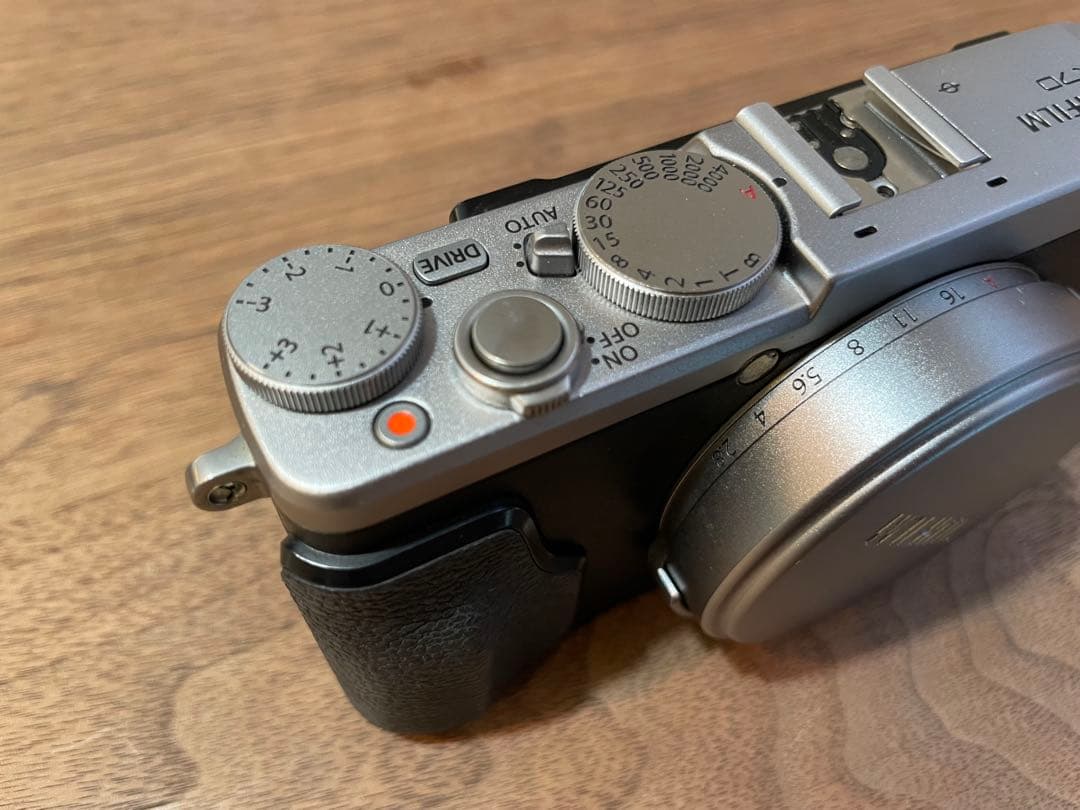 ＊FUJIFILM X70 シルバー＊
