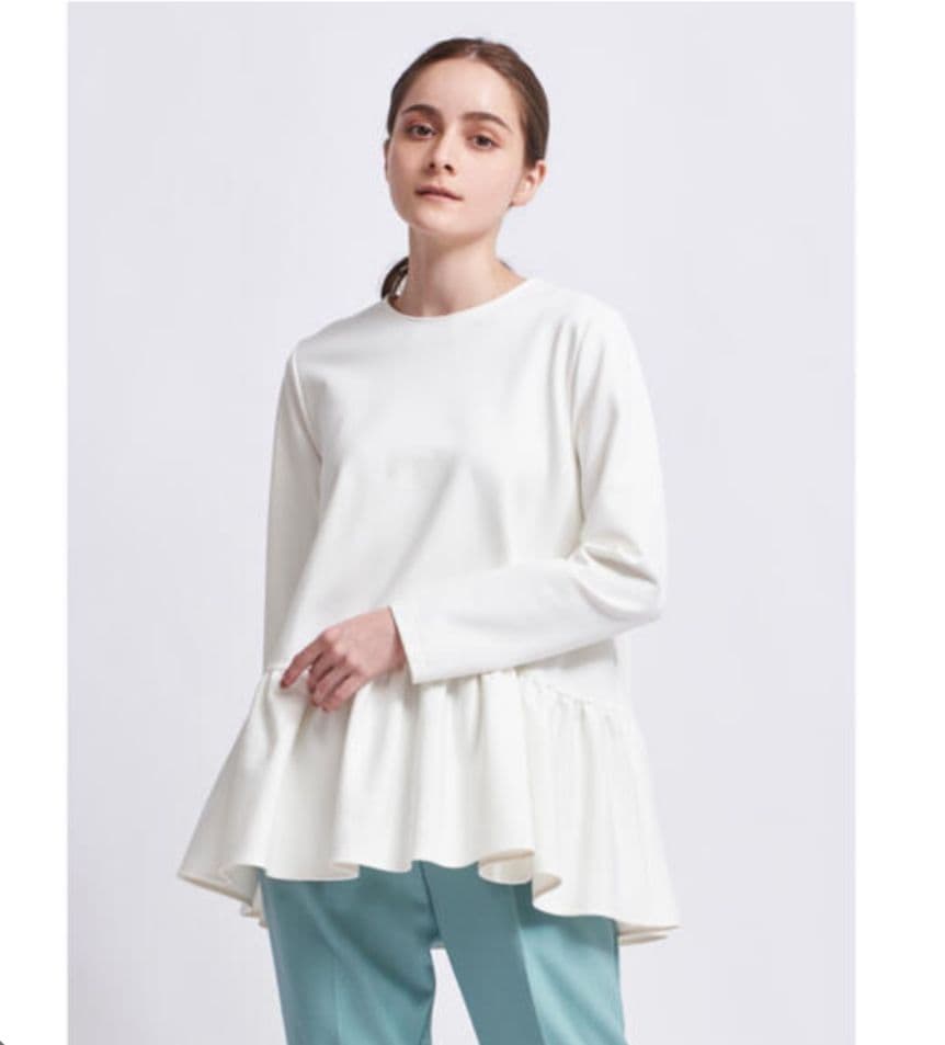 【 美品 】　yori ヨリ ぬくぬくヘムフリルブラウス　フレア　カットソー