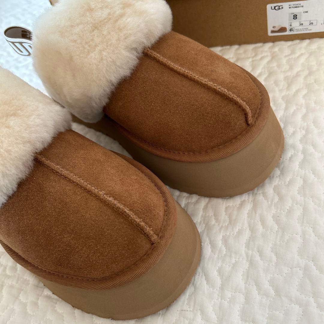 【UGG】FUNKETTE ファンケット サンダル チェスナット25cm