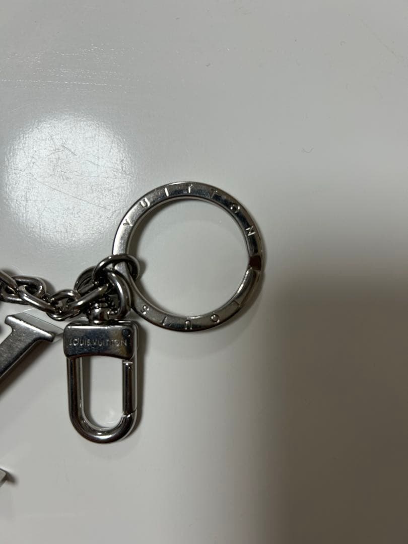 Louis Vuitton キーホルダー LVイニシャルチャーム