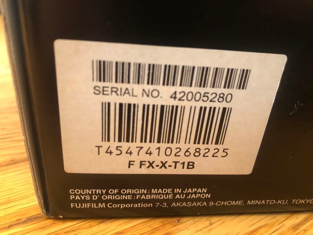 FUJI X-T1本体　バッテリー3個　フラッシュ　書籍　革製ケース