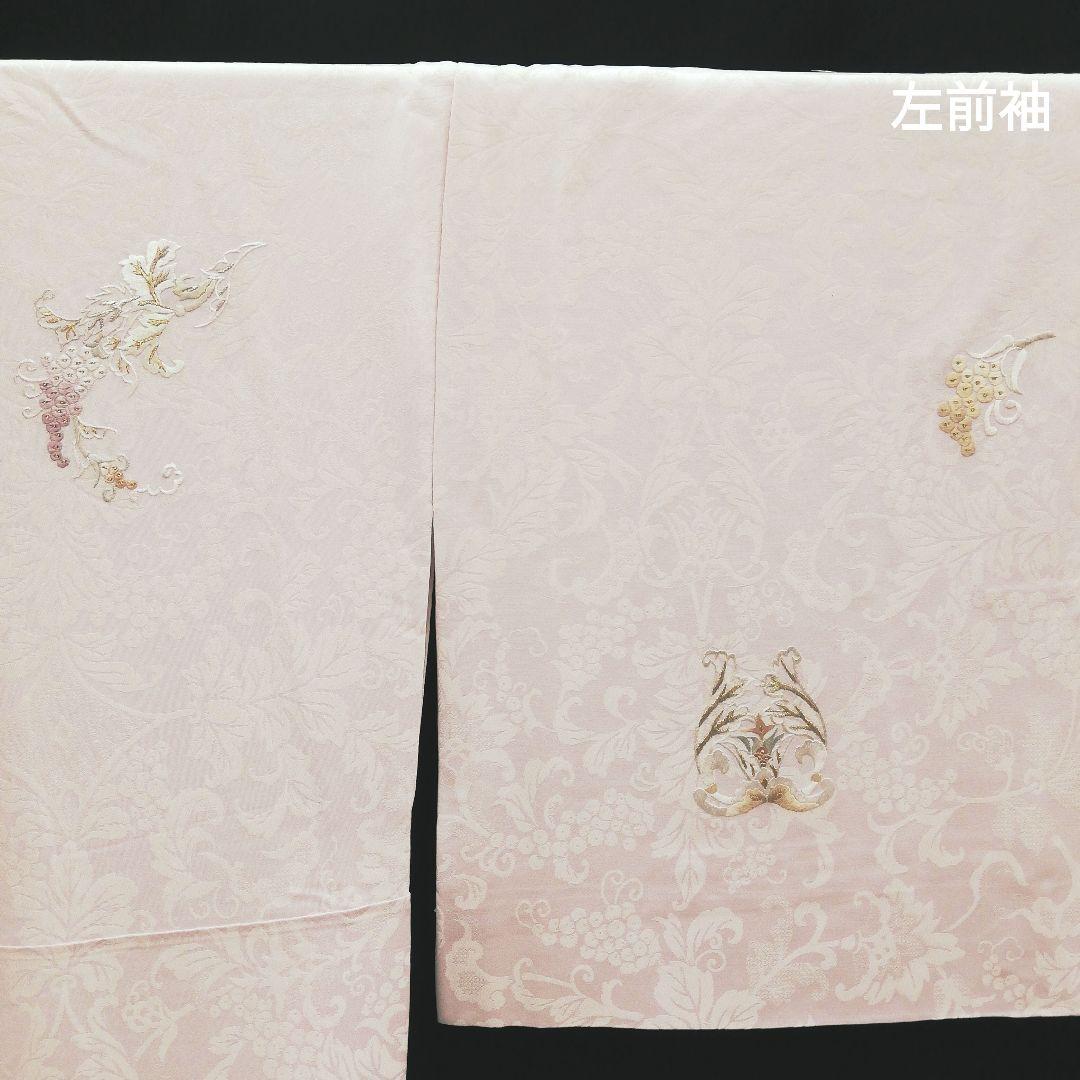 訪問着(袷)　(山口美術織物　葡萄唐草紋様　桜色系　裄68㌢)