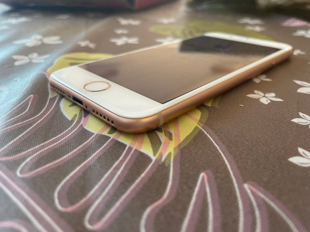 iPhone8 256GB SIMフリー　ゴールド