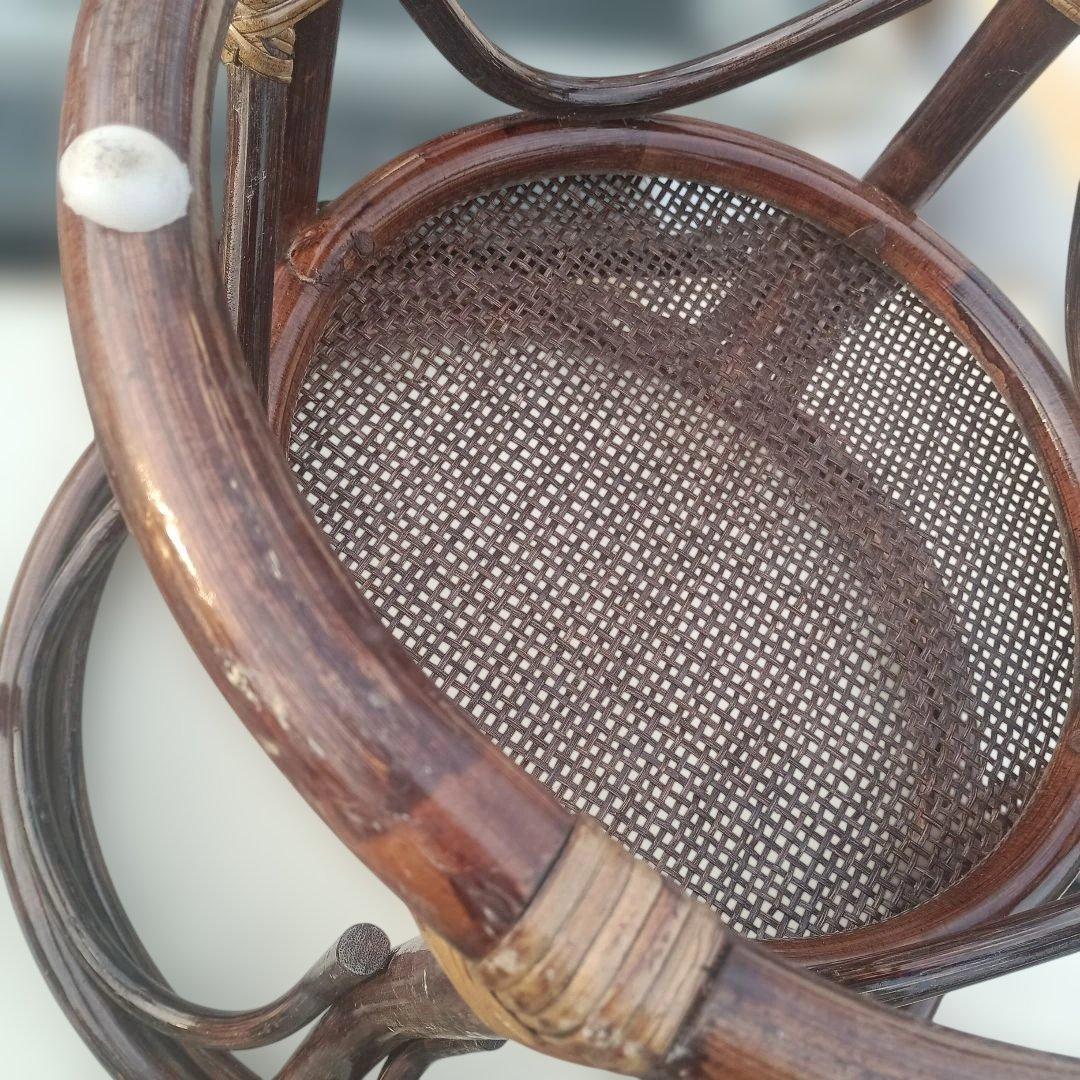 6044）ラタンの小振りな丸形テーブル　昭和レトロ