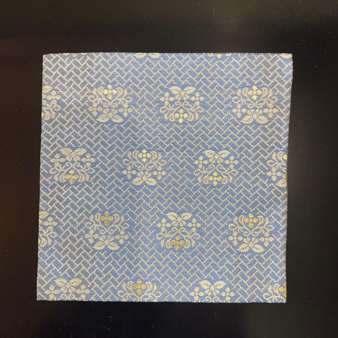 青色の茶道用古帛紗（ふくさ）