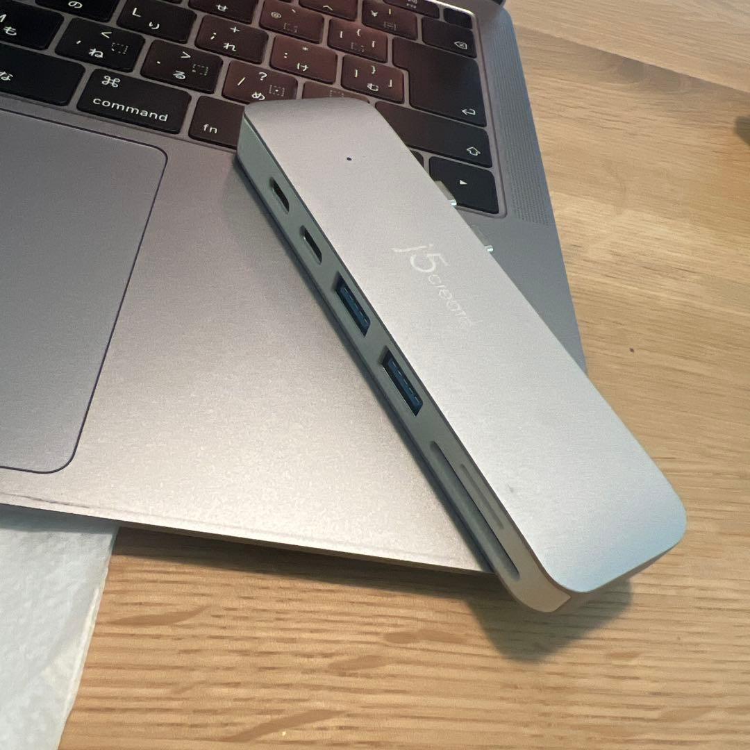 最終値下げMacBook Air 2019 13インチ256GB 充放電143回