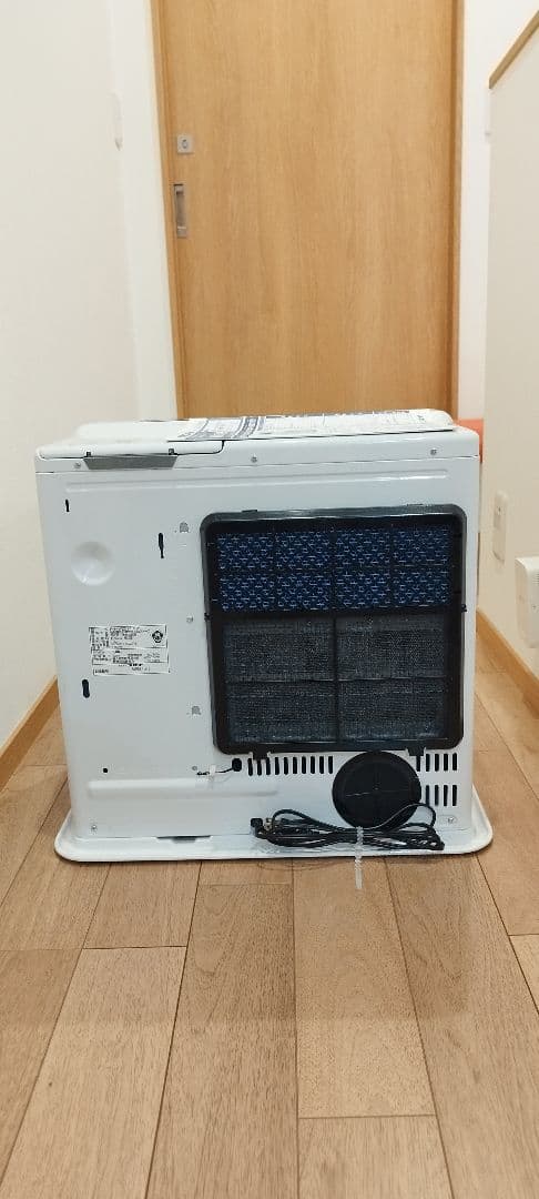 中古　コロナ 石油ファンヒーター FH-WZ5717BY ホワイト　2017年製