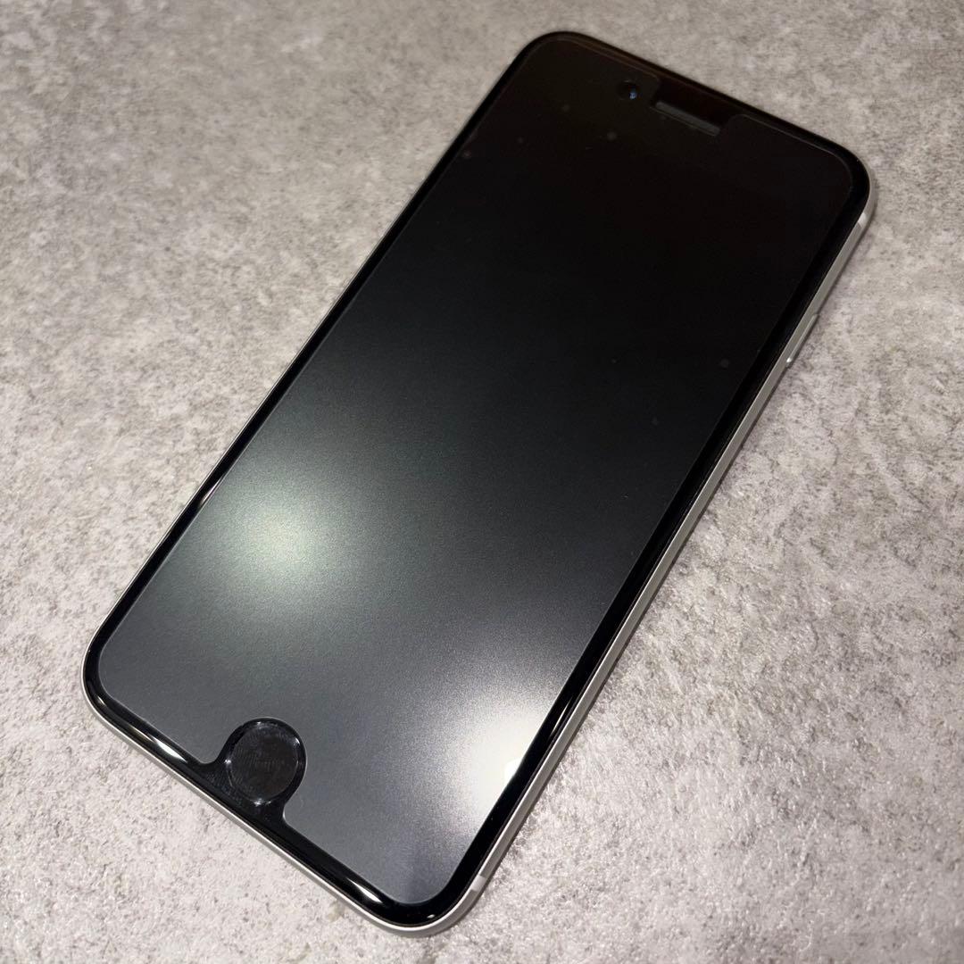 iPhone SE 第二世代 SIMフリー 64GB ※ホームボタン故障