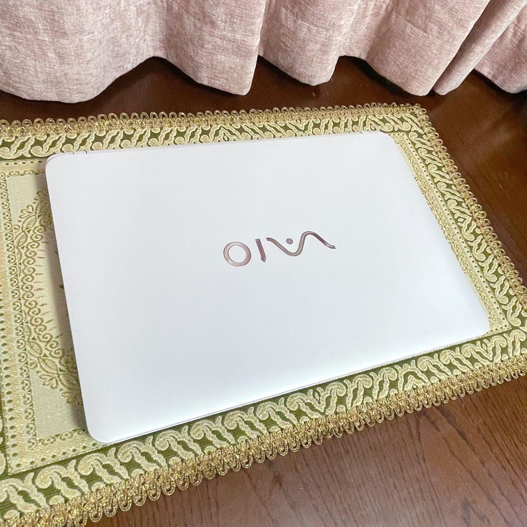 フルHD⭐︎Corei7⭐︎SSD⭐︎ブルーレイ⭐︎ノートパソコン ホワイト オフィス