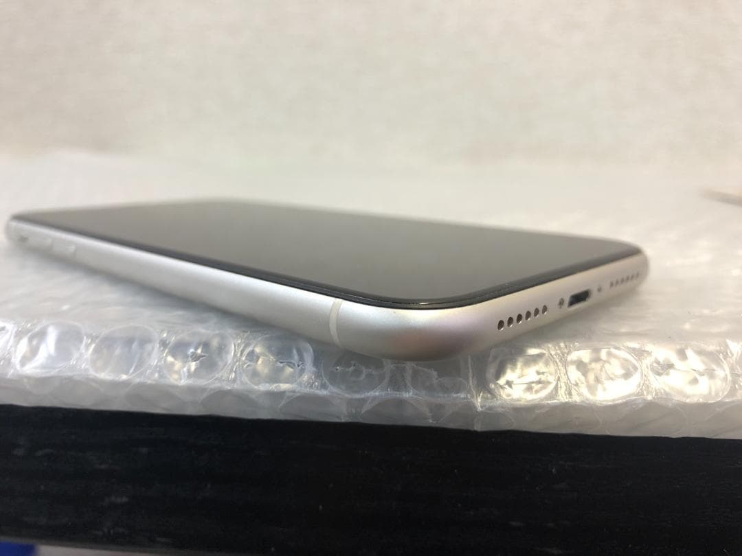 Apple iPhone 11 128GB ホワイト SIMフリー