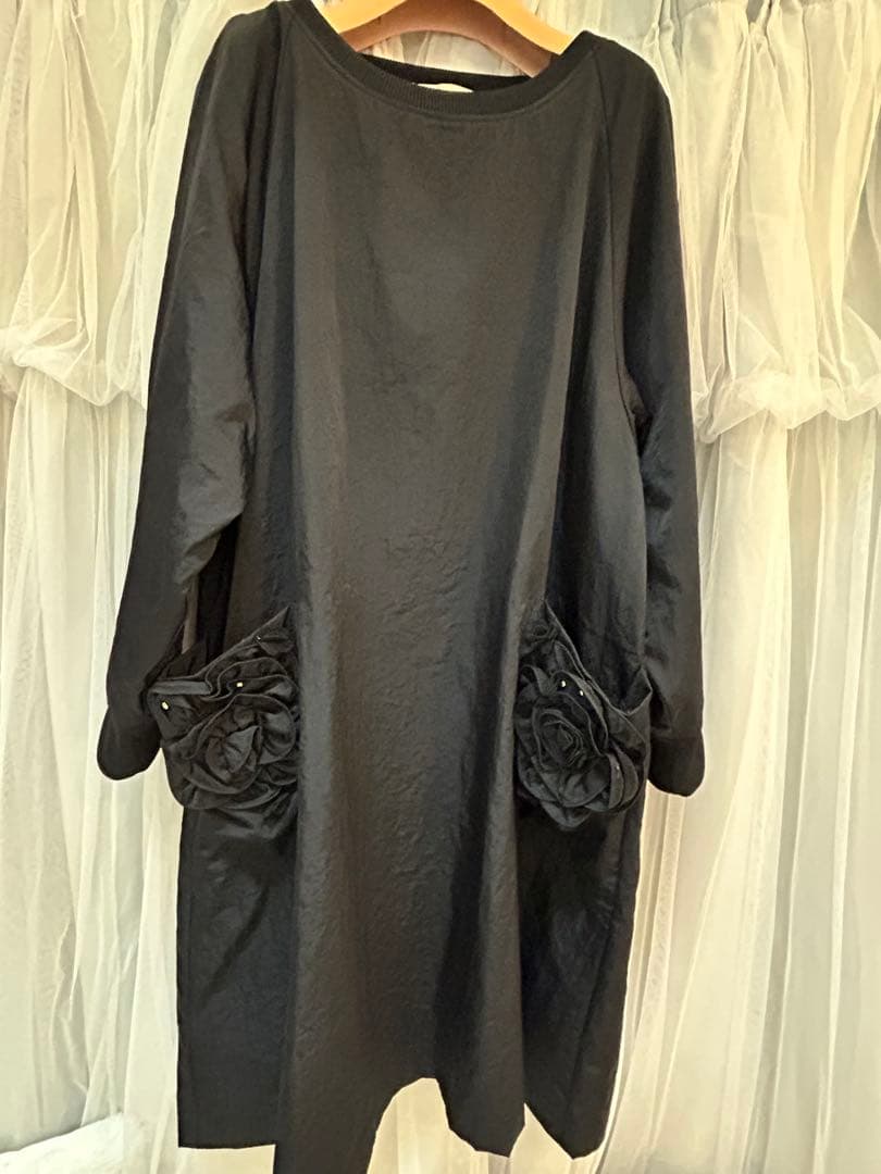 さえらポテチーノ裏全部フリースで暖かい長袖割烹着 花のポケット付き大きめ