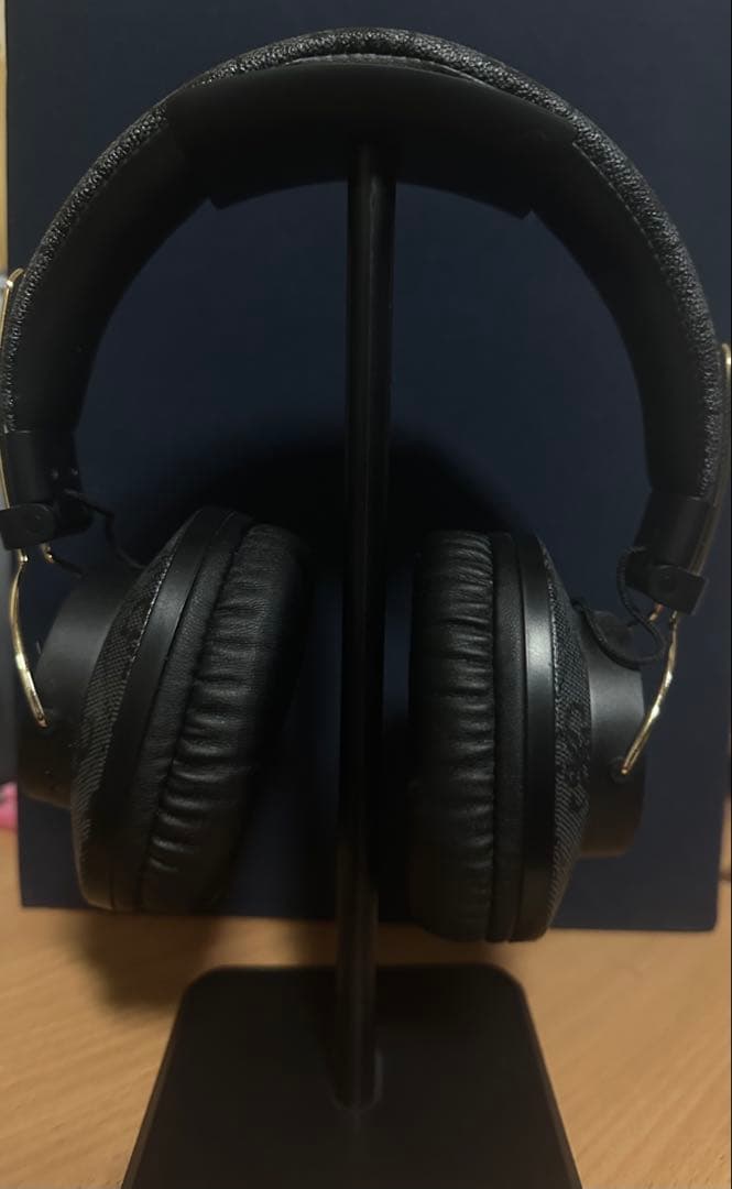 guess ヘッドホン 4G Big l Logo