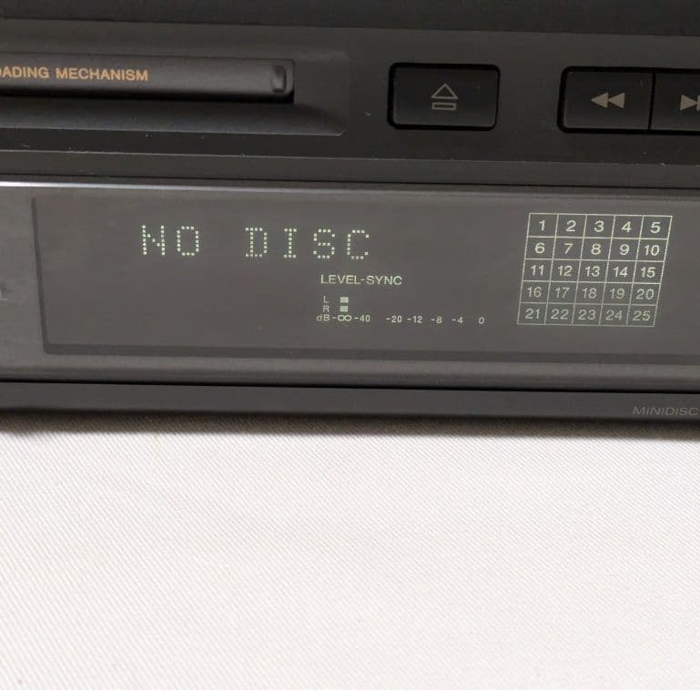 MDデッキ　SONY MDS-S37　MDプレイヤー/レコーダー(リモコン付属)