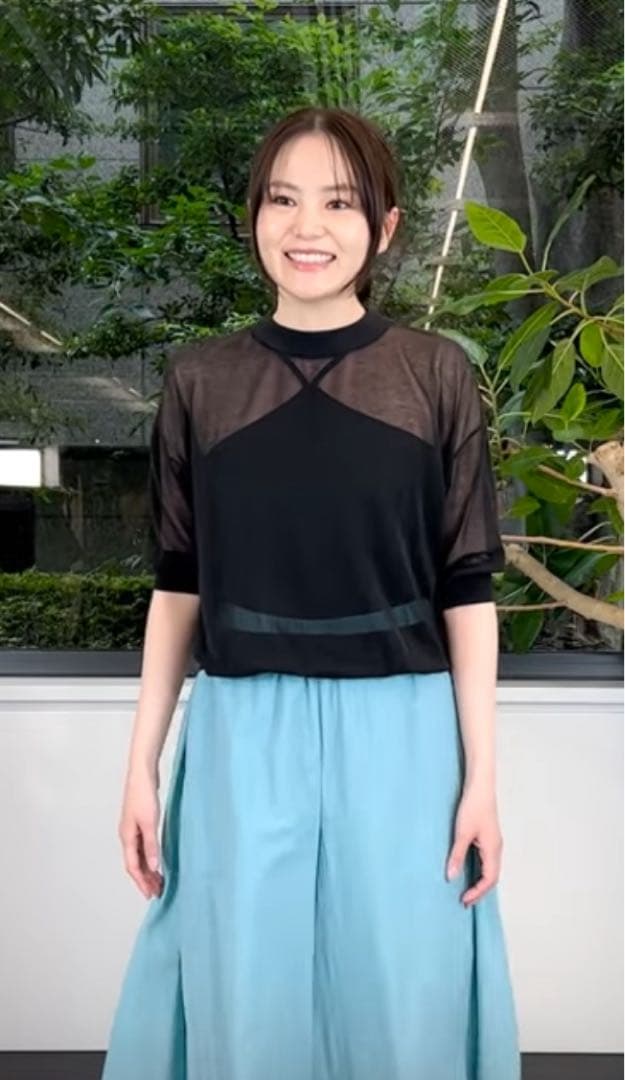 ★新品タグ付き未使用品★ルフィル le phil カップインキャミトップV 黒