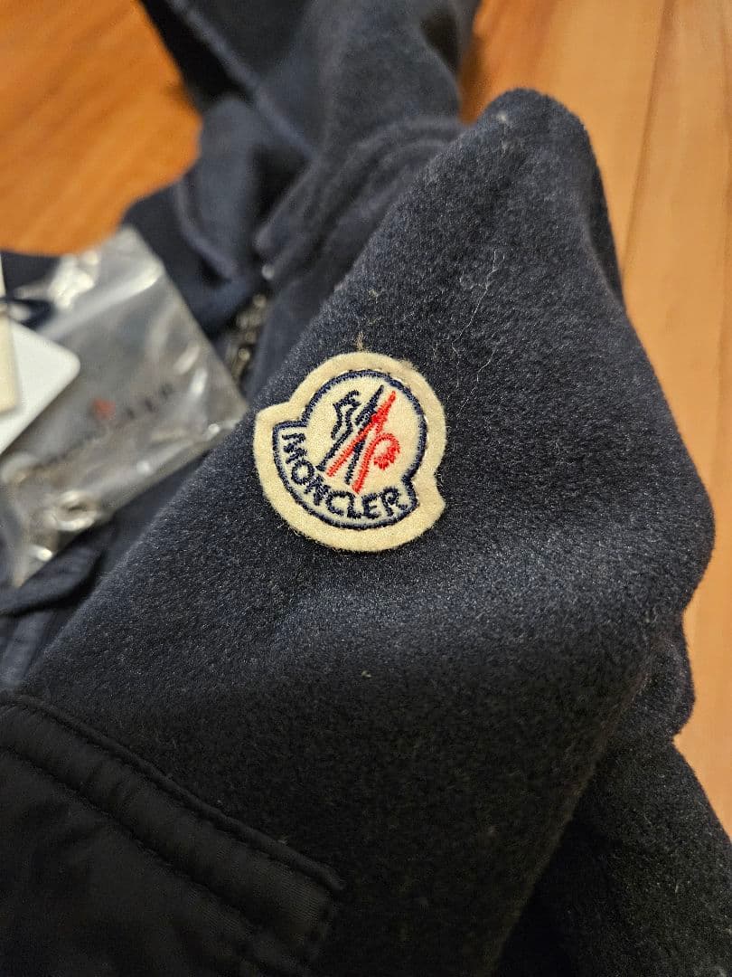 MONCLER フード付きロンパース 黒