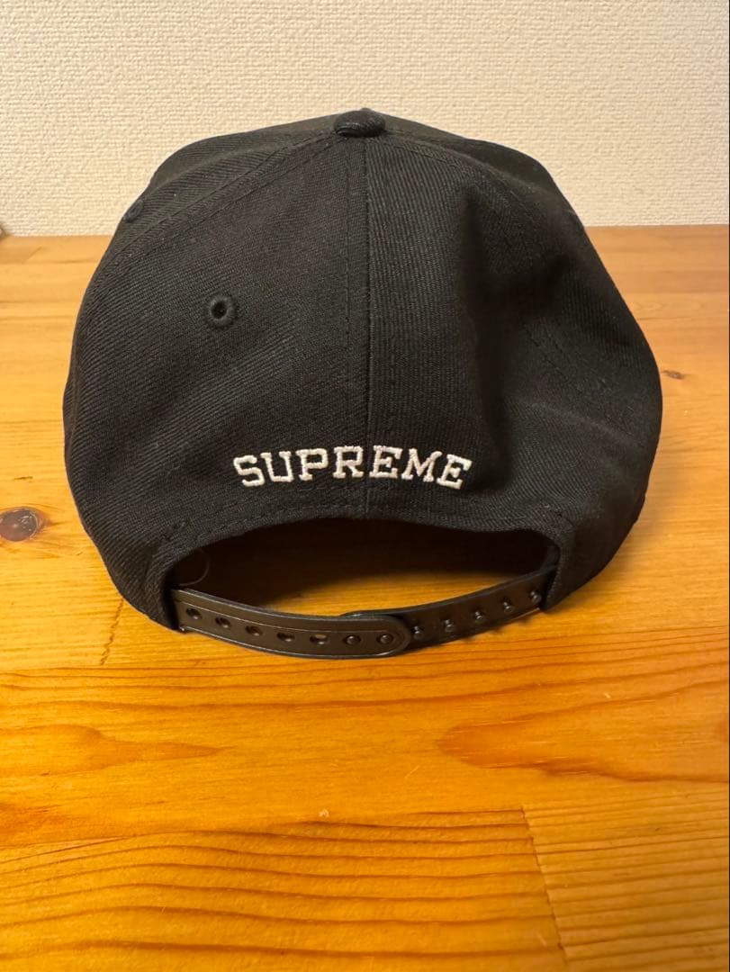 帽子 supreme NEWERA sharp spelloutAdjustable