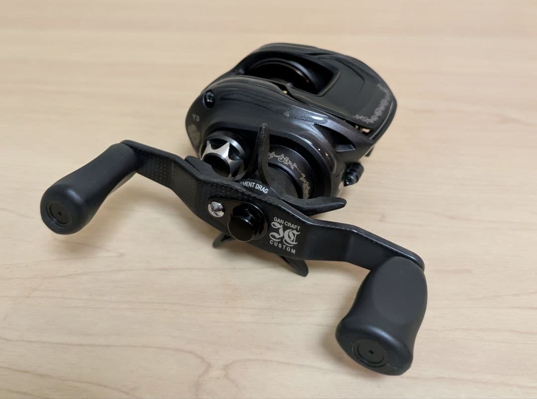 【超超美品】GAN CRAFT ガンクラフト T3 MAGO ベイトリール